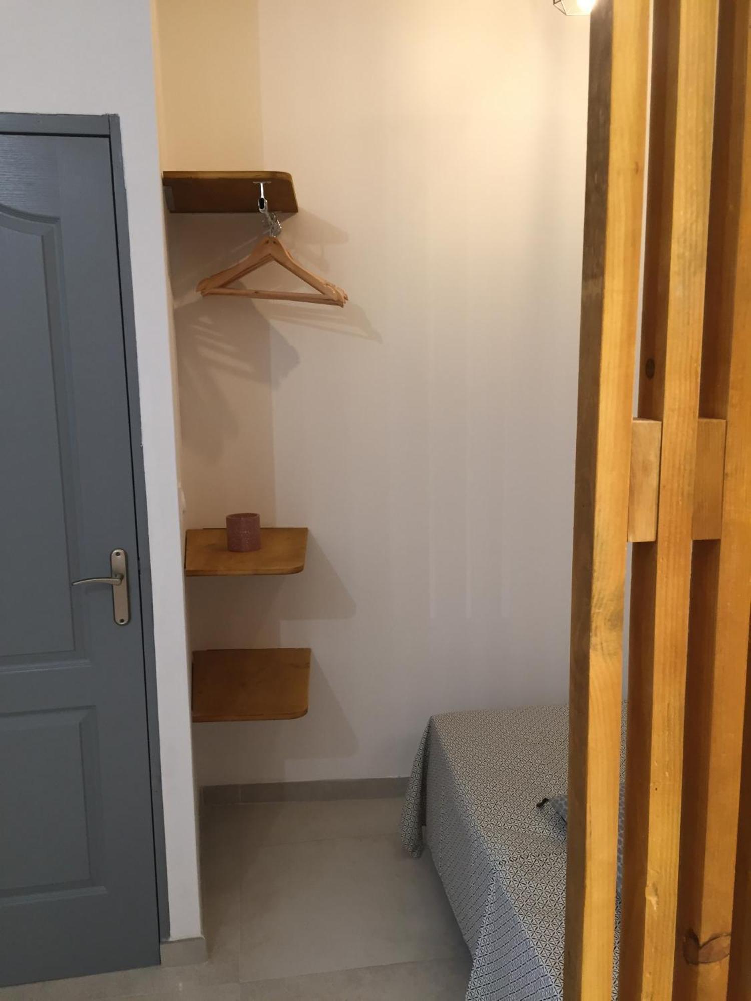 Studio Climatise, La Cloison Arles Buitenkant foto
